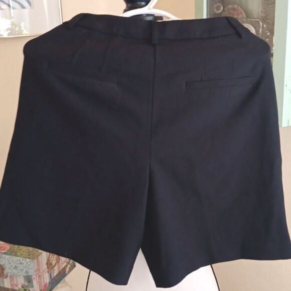 NWT Express City Bermuda Shorts. Super High Rise. City Shorts. Business Casual - Picture 5 of 10
